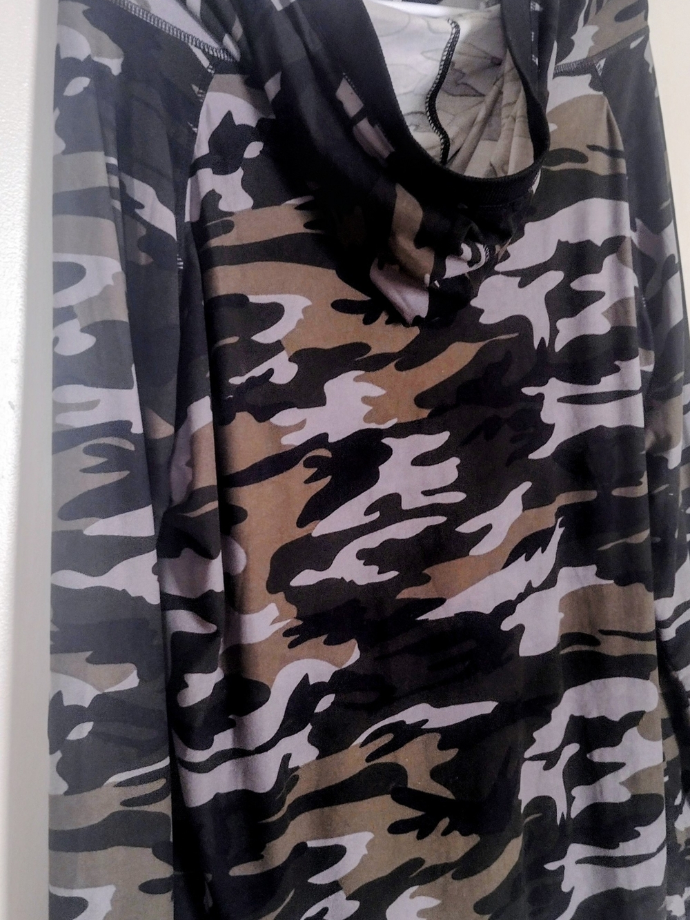 Camouflage Long Sleeve Top - Olive/Black 3xl $5